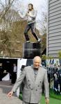 Mohamed Al-Fayed Hits Back at Protesters of Michael Jackson's Statue