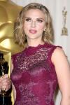 Scarlett Johansson and Sean Penn 'Go Public'