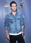 Adam Levine Slammed by Tweeps After Dissing Fox News