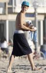 Justin Bieber Gets New Jesus Tattoo on His Leg