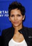 Oscars 2012: Halle Berry Blames Broken Foot for Cancellation of Appearance