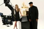 Video: Taylor Swift Tries Beatboxing in 2012 Grammy Awards Promo