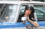 First Look at Kristen Wiig as Female Cop on 'Secret Life of Walter Mitty' Set