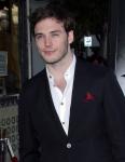 Sam Claflin Might Be Close to Play Finnick Odair in 'Catching Fire'
