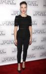 Scarlett Johansson Denies Engagement Rumor