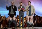 Zac Efron Presents an Award With Pantless Seth Rogen and Danny McBride