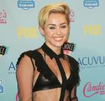 Miley Cyrus Brags on Twitter About Calling Paparazzi C-Word