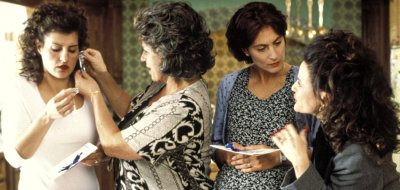 Toula copes with the craziness that entails her wedding plan to Ian in 'My Big Fat Greek Wedding'