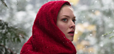 Amanda Seyfried's Valerie is a bit naughty girl in 'Red Riding Hood' 