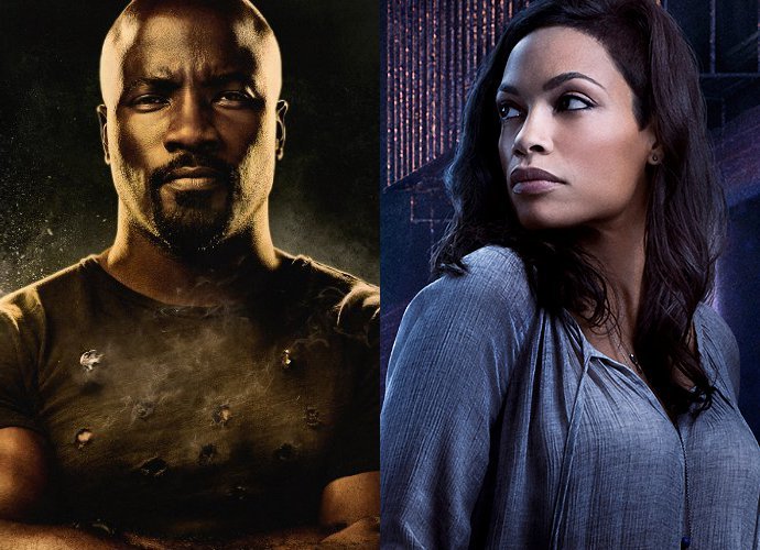 A 'Defenders' Couple: Luke Cage and Claire Temple Kiss in New Set Photos