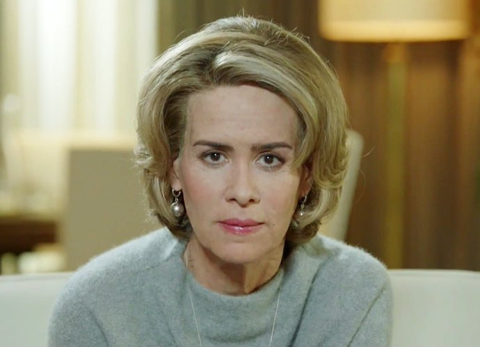 'American Horror Story Roanoke' Reveals the Lone Survivor, Lana Winters Returns in Finale 'American Horror Story Roanoke' Reveals the Lone Survivor, Lana Winters Returns in Finale