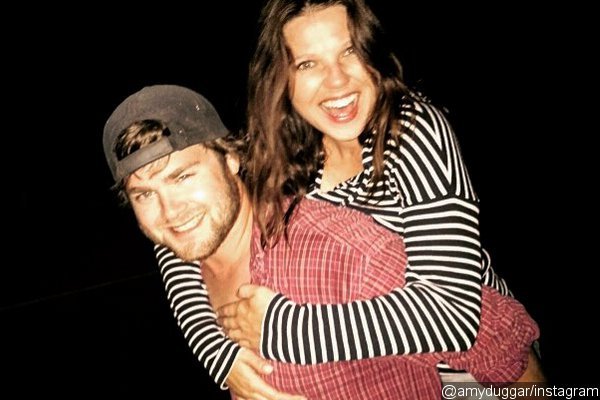 '19 Kids and Counting' Star Amy Duggar Gets Engaged to Dillon King