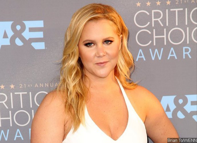 Amy Schumer Buys Her Father's Farm Back - What a Sweet Daughter!
