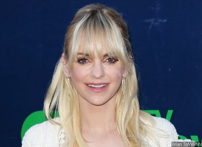 Anna Faris Goes on Dates With Cinematographer Michael Barrett After Chris Pratt Split