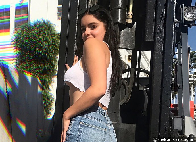 Ariel Winter Flaunts Underboob in Ripped Crop Top - See Pics