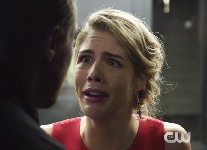 'Arrow' Winter Finale Preview: Will Felicity Survive?