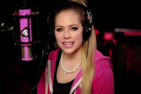 Avril Lavigne Debuts Music Video for Special Olympics Song 'Fly'