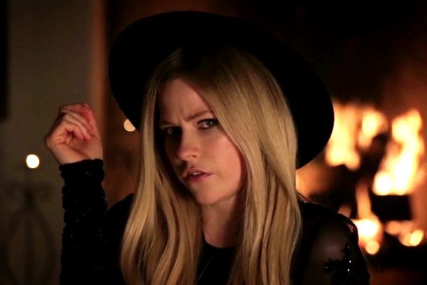 Music Video Premiere: Avril Lavigne's 'Give You What You Like'