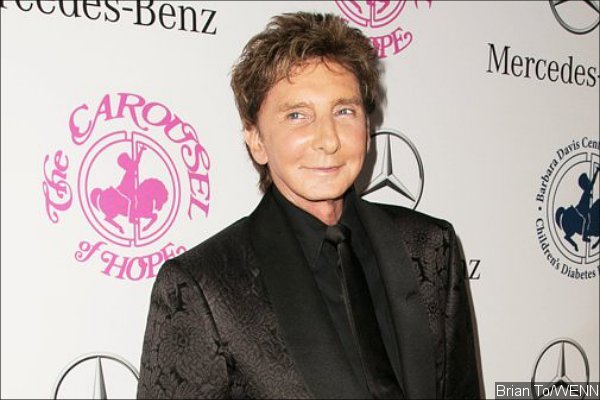 Barry Manilow Donates Piano To NY School District
