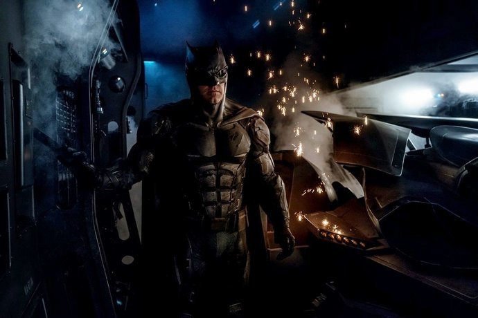 'The Batman' Director Backpedals After Saying the Movie Will Not Be Part of DCEU