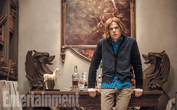 'Batman v Superman' New Pictures Include New Look at Lex Luthor