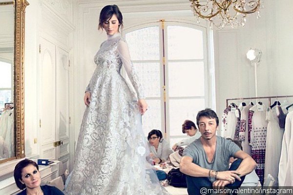 Benedict Cumberbatch's Wife Sophie Hunter Shares First Photo of Wedding Gown