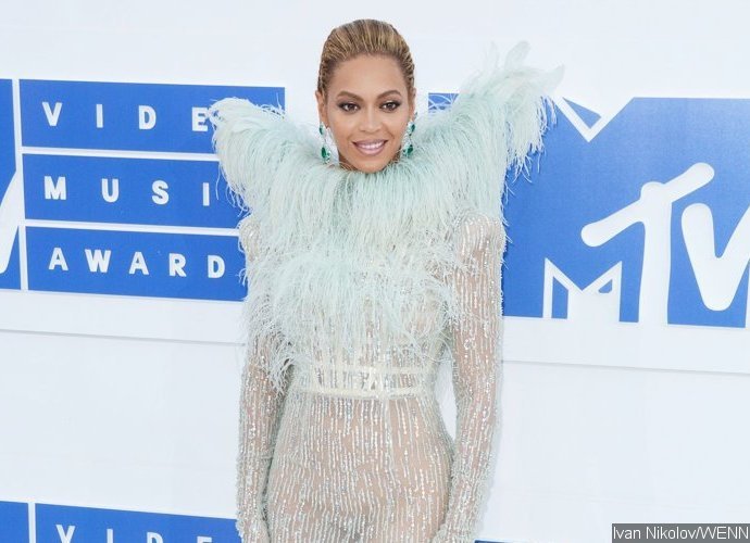 Beyonce Continues Singing While Bleeding After Earring Rips During Tidal Concert