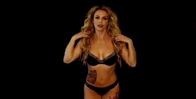 Britney Lost Her Panties Pic
