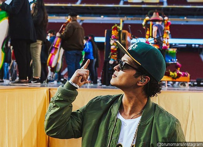 It's Official. Bruno Mars Confirms He'll Join Coldplay and Beyonce at Super Bowl 50