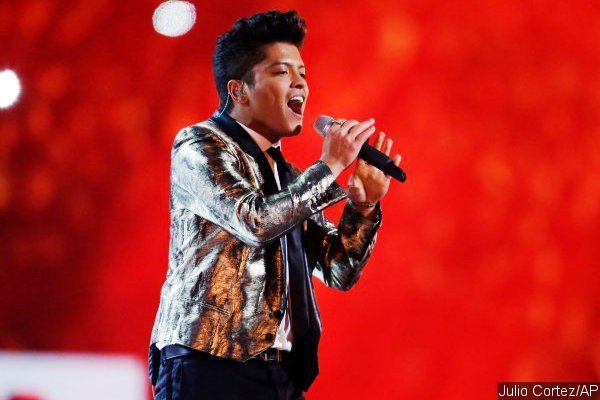 Bruno Mars Reportedly Offered to Headline Super Bowl Halftime Show Again