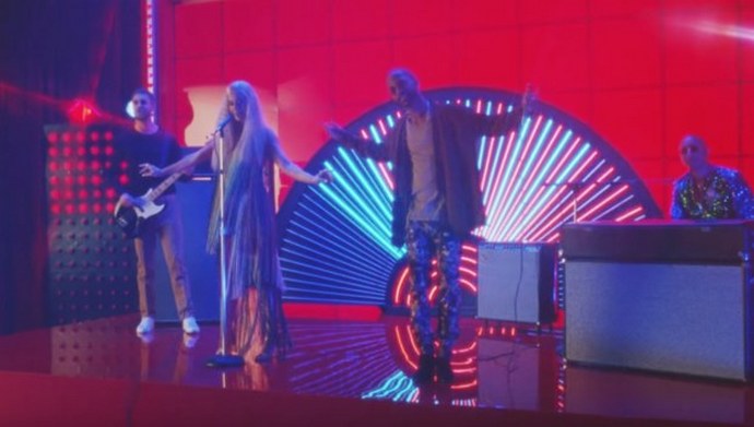 Calvin Harris Premieres Second 'Feels' Music Video Ft. Katy Perry, Pharrell and Big Sean