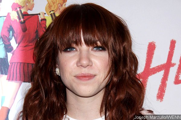 Carly Rae Jepsen Announces Second Album 'E.MO.TION'