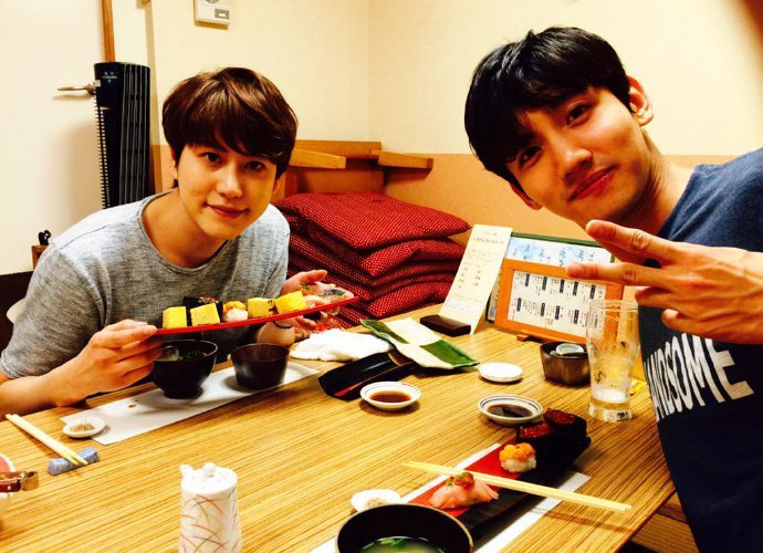 TVXQ's Changmin Shares Video of Him Getting Slapped by Kyuhyun on Drunken Night
