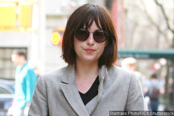 Dakota Johnson Debuts New Short Bob Hairstyle