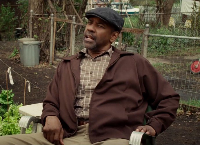 Denzel Washington Gets Emotional in New Trailer for OscarWorthy 'Fences'