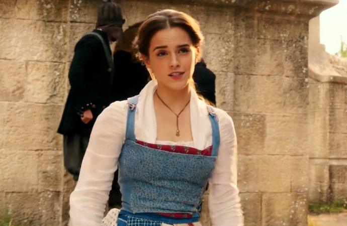 Bonjour! Emma Watson Sings 'Belle' in New 'Beauty and the Beast' Clip