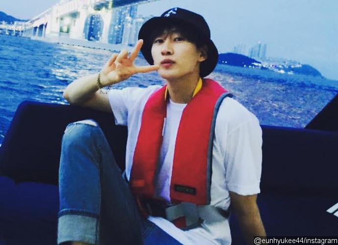 Super Junior's Eunhyuk Sheds Tears as He Gets Discharged From Military
