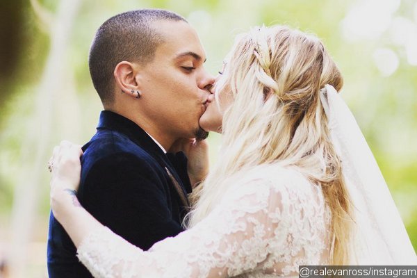 Evan Ross Releases Wedding Photos With Ashlee Simpson