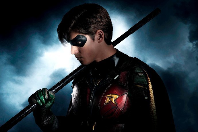 Get the First Look at Brenton Thwaites as Robin on 'Titans'