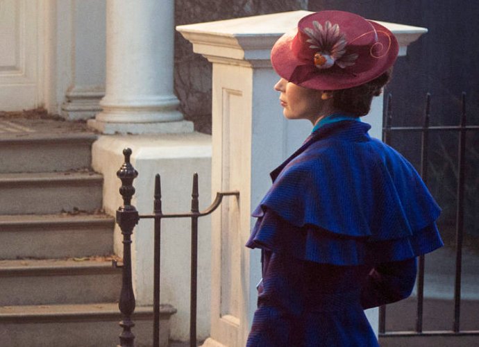 First Look At Emily Blunt In Mary Poppins Returns