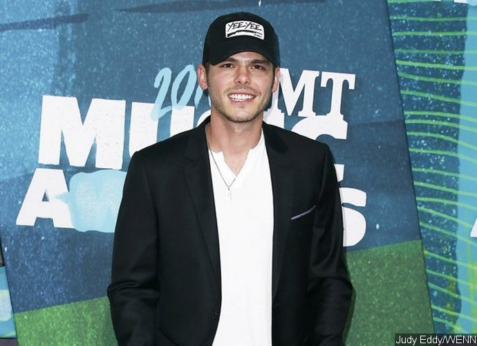 Granger Smith Broke His Ribs and Punctured His Lung After Falling From Stage