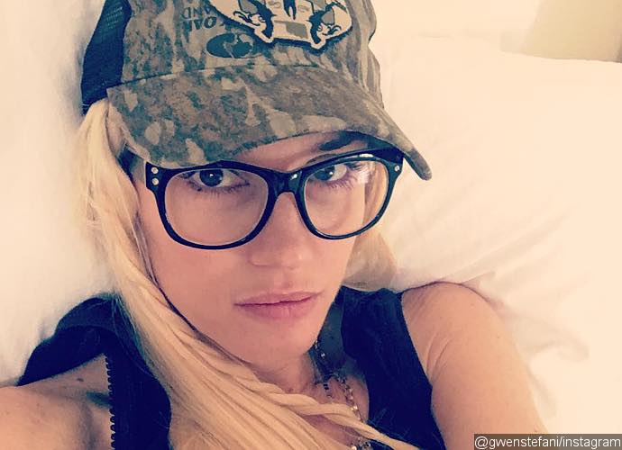 They Share Stuff? Gwen Stefani Wears Supposedly Blake Shelton's Hat in New Selfie