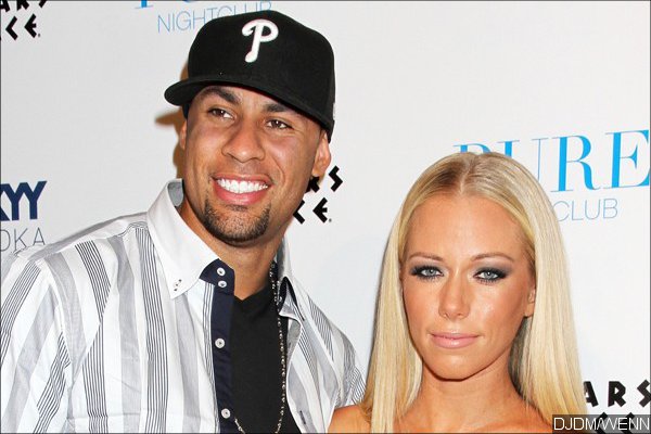 Hank Baskett Sobbing on 'Marriage Boot Camp', Afraid of 'Losing' Wife Kendra Wilkinson