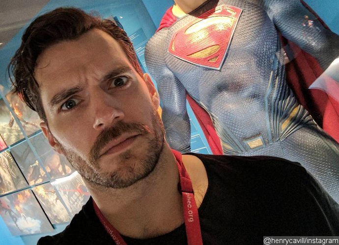 Henry Cavill Addresses 'Justice League' 'Mustache Fiasco' With Hilarious Instagram Post