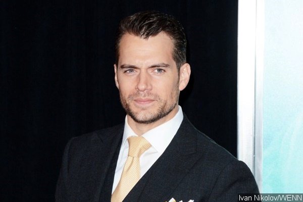 Henry Cavill Desperate to Look Like Superman When He's Naked