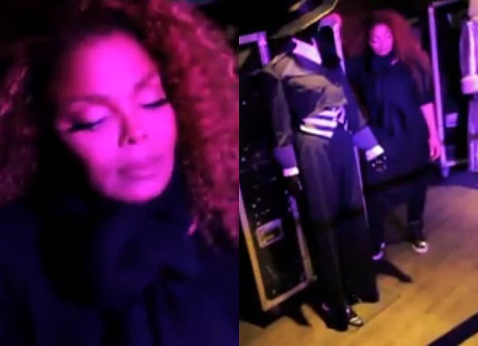 Janet Jackson Pretends to Be a Statue to Surprise Her Fans