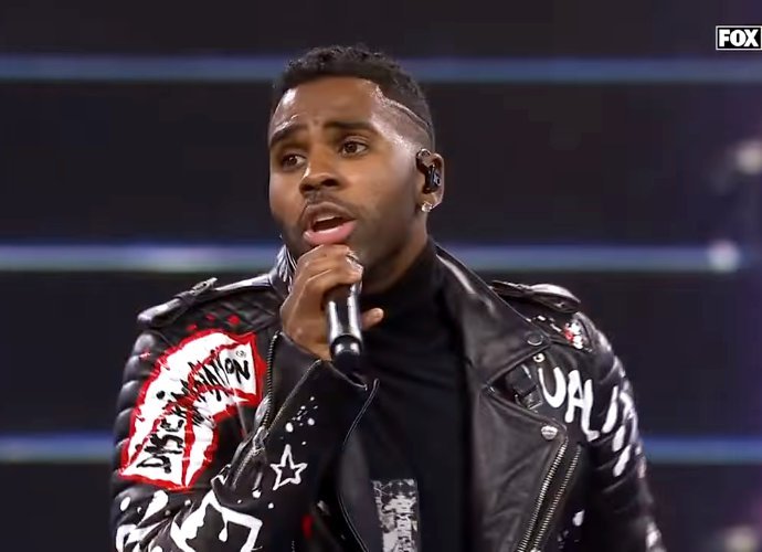 jason-derulo-slammed-for-terrible-halftime-performance-at-vikings-vs