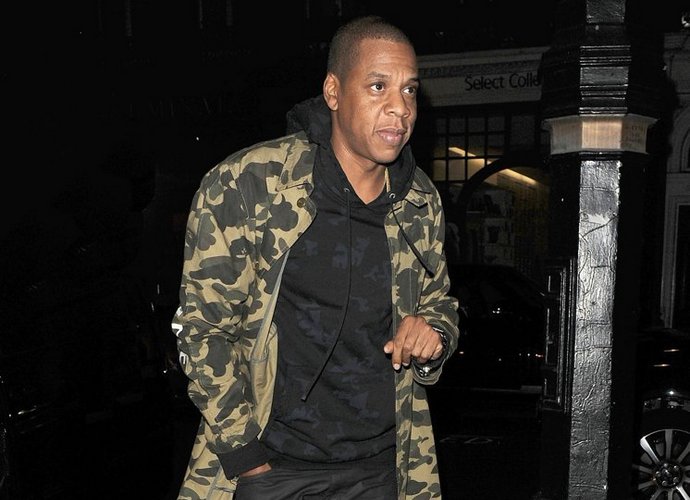 Publicly Cheating? Jay-Z Is Spotted on Dinner Date With Mystery Woman