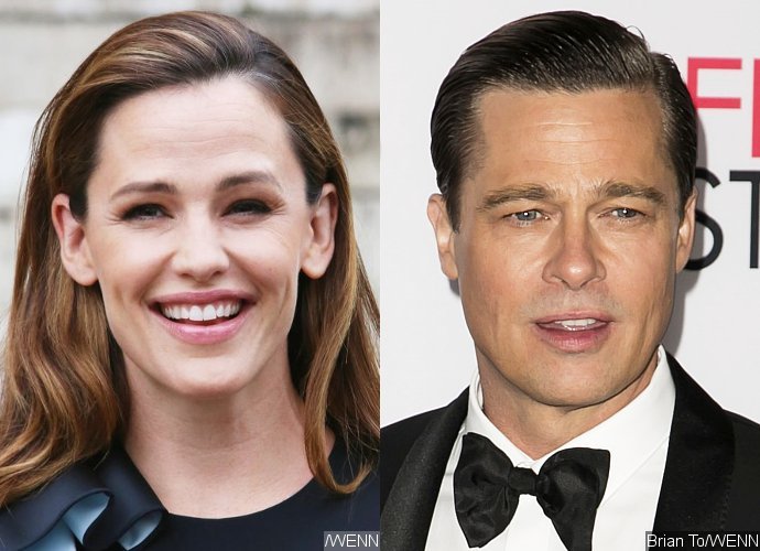 Jennifer Garner Says She's Dating Brad Pitt