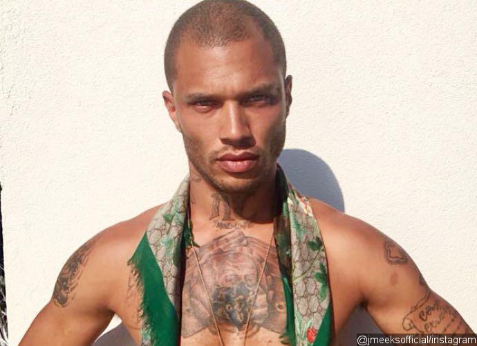 Jeremy Meeks and Chloe Green Make Out During L.A. Coffee Run: We Are in Love